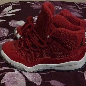 Gym red 11’s Jordan shoes
